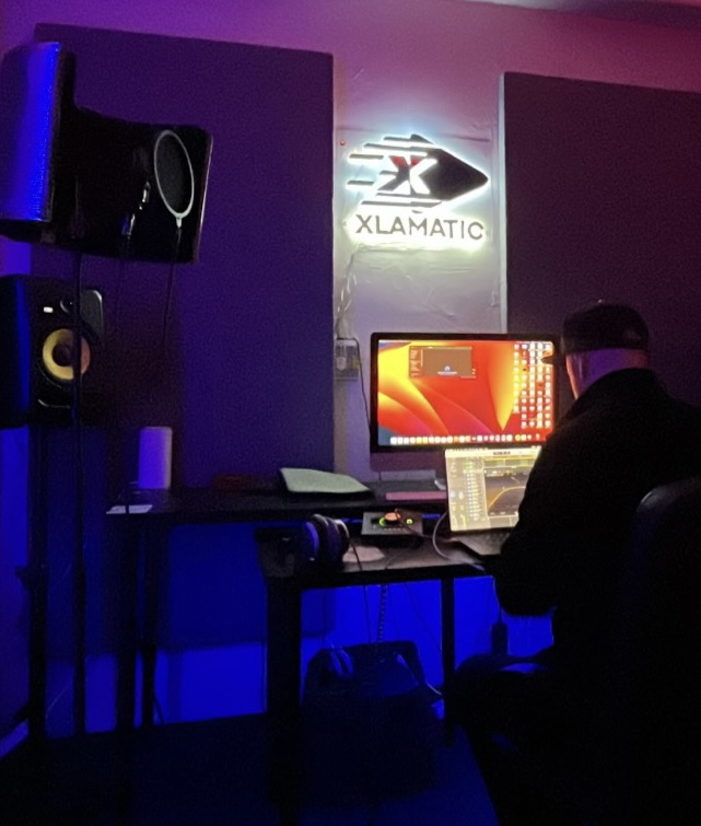 Ahkmäkk prod.